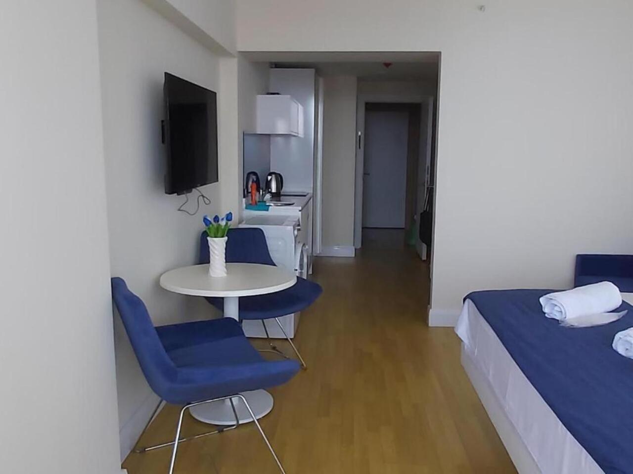 Apartamento Holiday In Orbi Batumi Exterior foto